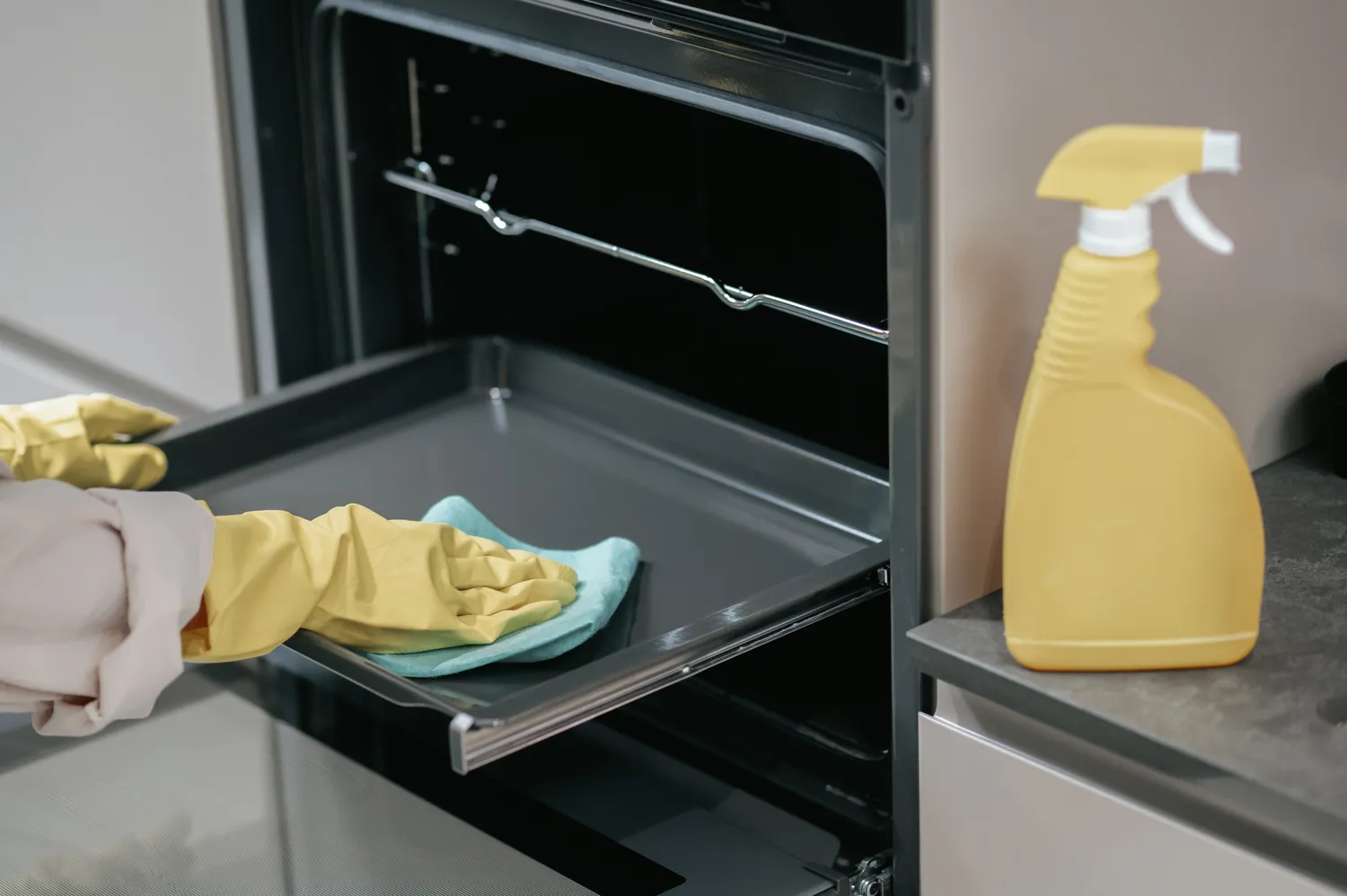 Professional Oven Cleaning Professional Oven Cleaning
